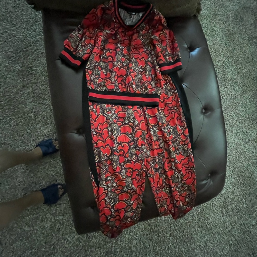 Fashionnova 2pc pant set, silky feel and dress up or down. Size L.